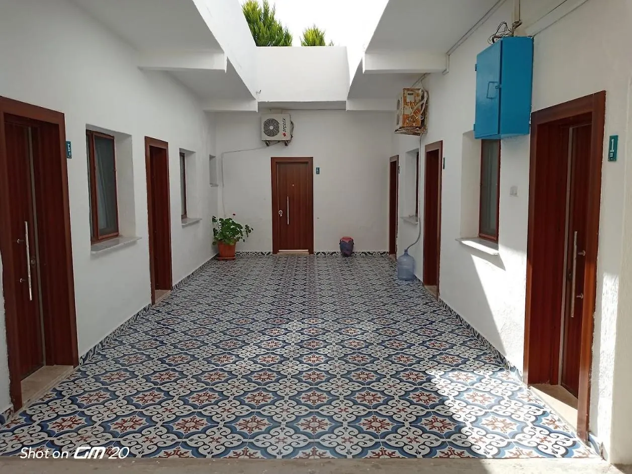 Kalipso Motel Çeşme 住宿加早餐酒店