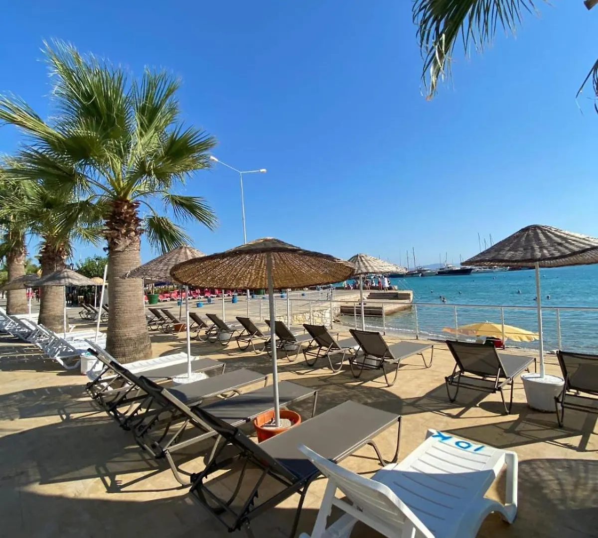 Kalipso Motel Çeşme